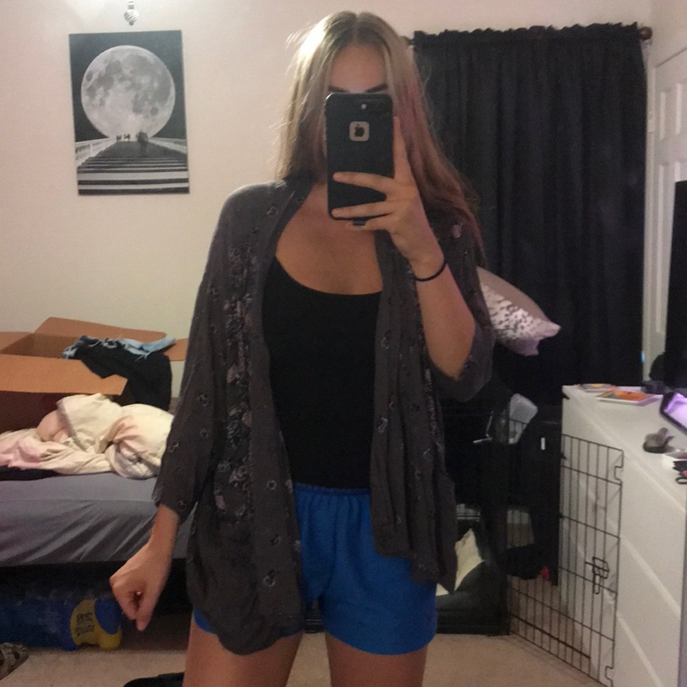 Gray floral kimono